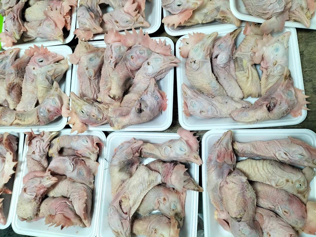 Đầu Cổ Gà Tươi Ngon