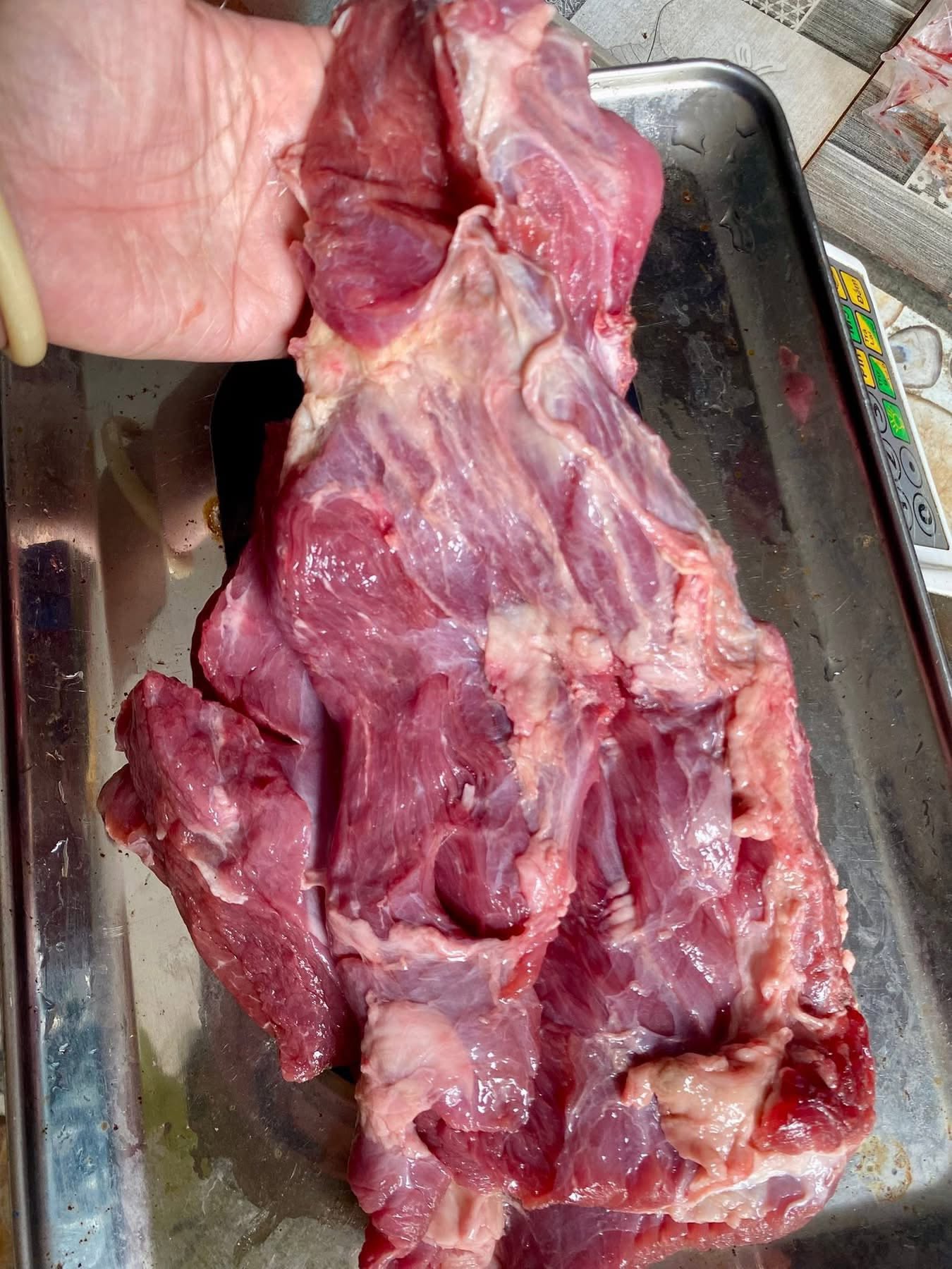 Nạm Cổ Bò Tơ Tươi Ngon